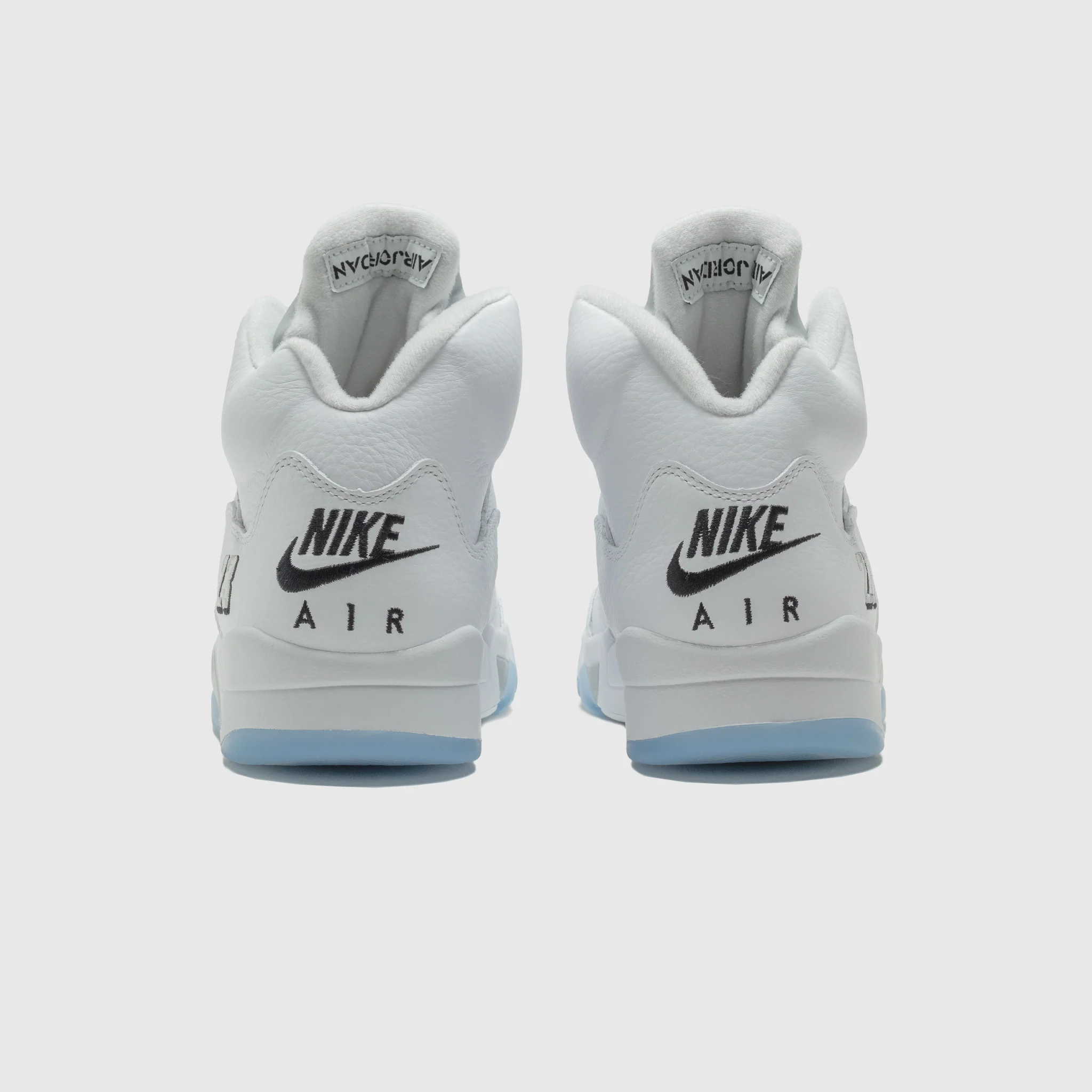 AIR JORDAN 5 RETRO "WHITE METALLIC" - Image 4