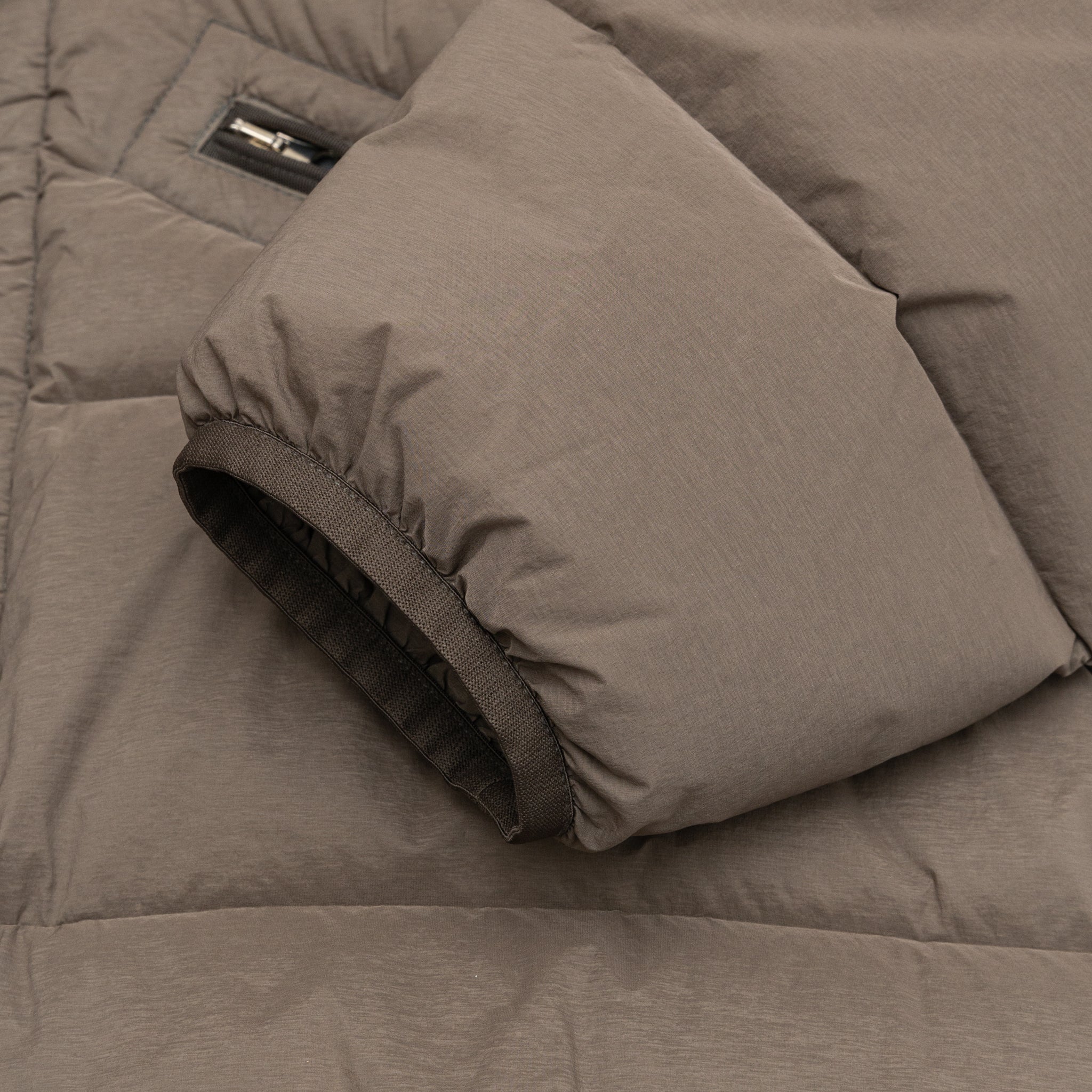 SEAMLESS TUNNEL NYLON DOWN-TC HOODED JACKET - Image 5