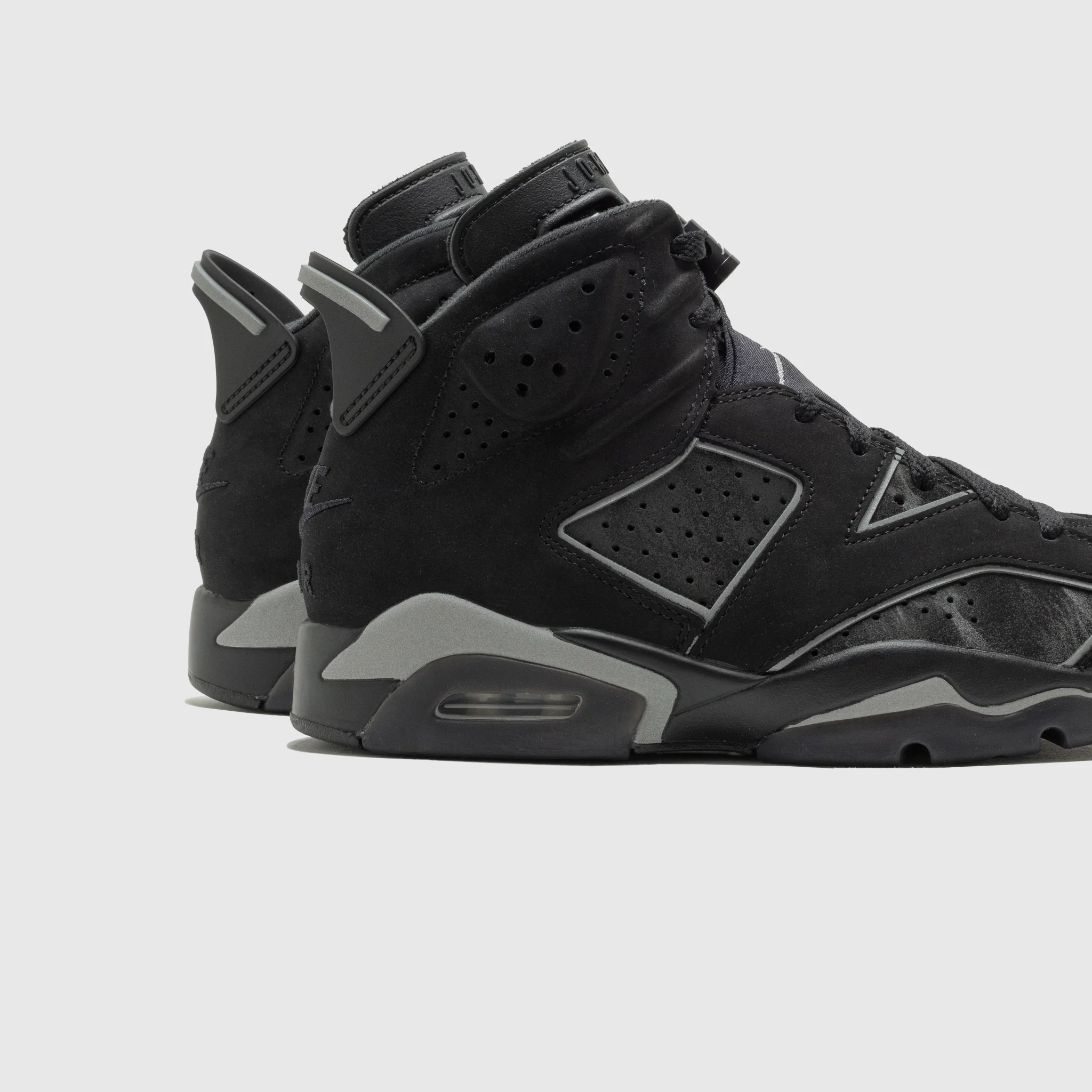 AIR JORDAN 6 RETRO "CAP & GOWN" - Image 5