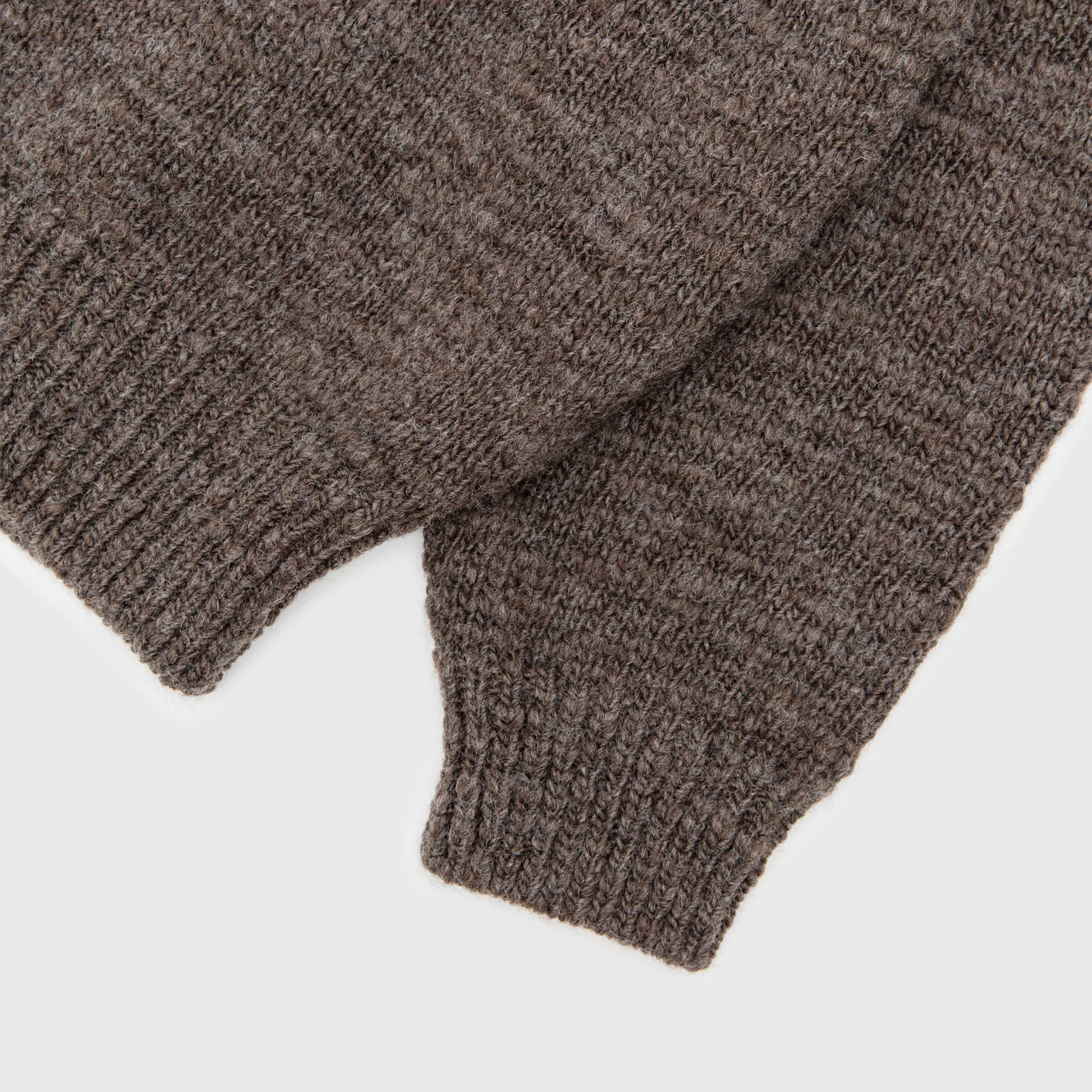 YETI SWEATER - Image 4
