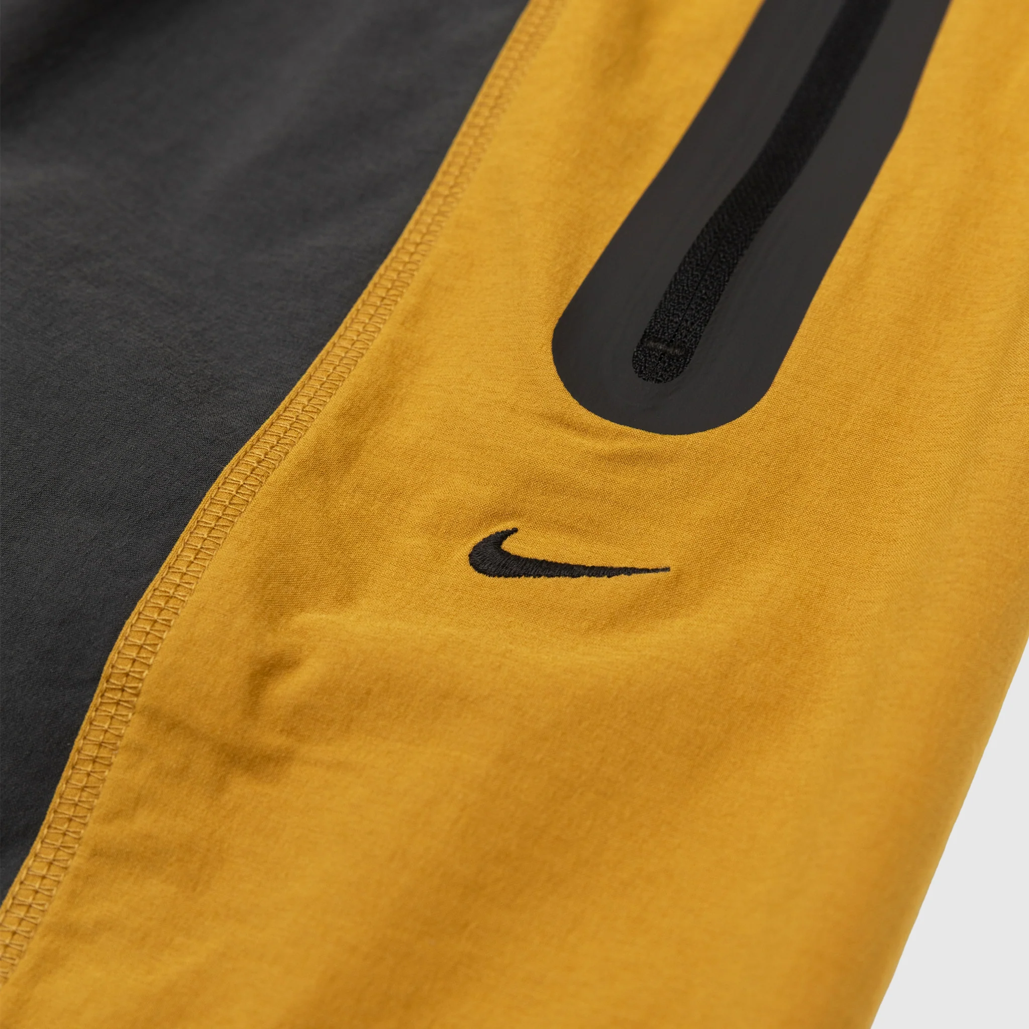 TECH DRI-FIT WOVEN LOOSE FIT PANTS - Image 4