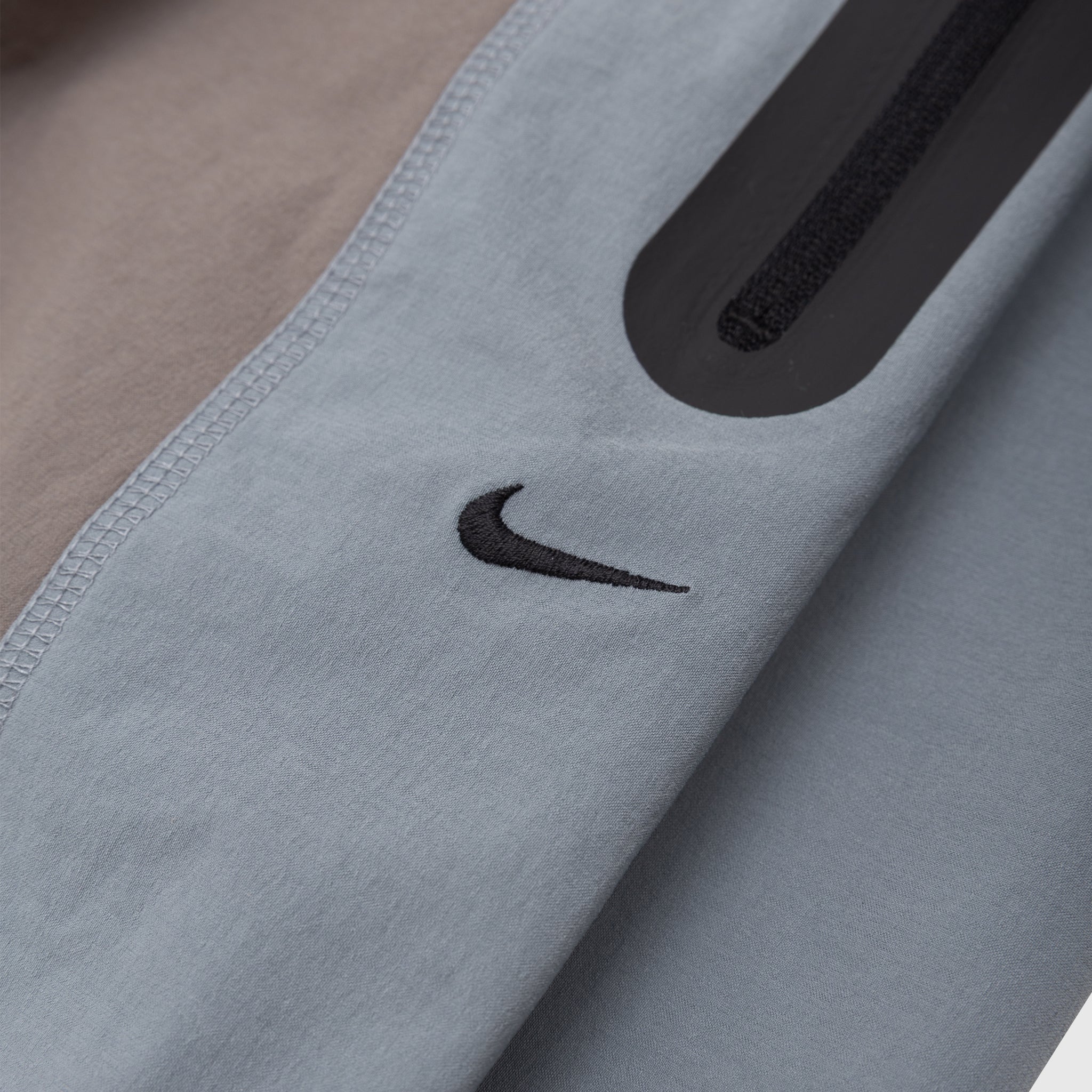 TECH DRI-FIT WOVEN LOOSE FIT PANTS - Image 4