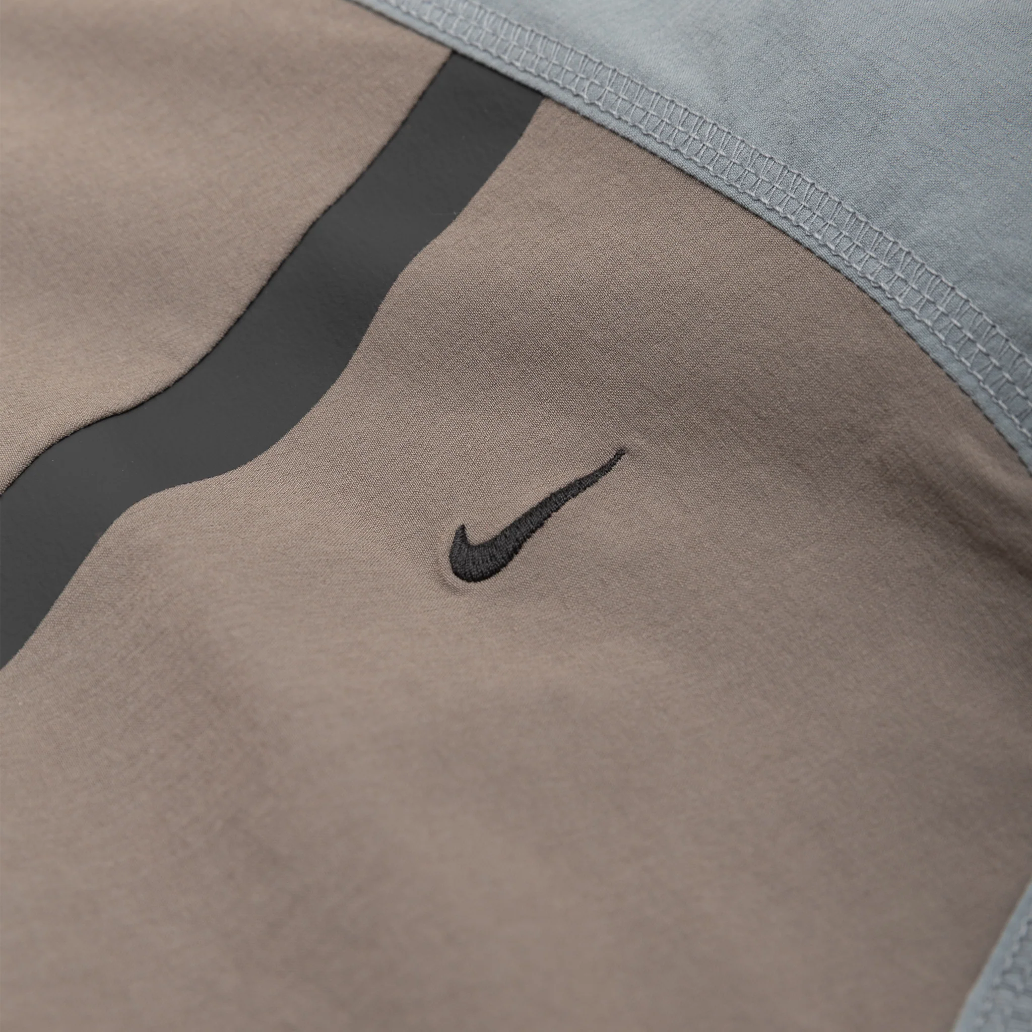 TECH DRI-FIT WOVEN WINDRUNNER OVERSIZED JACKET - Image 4