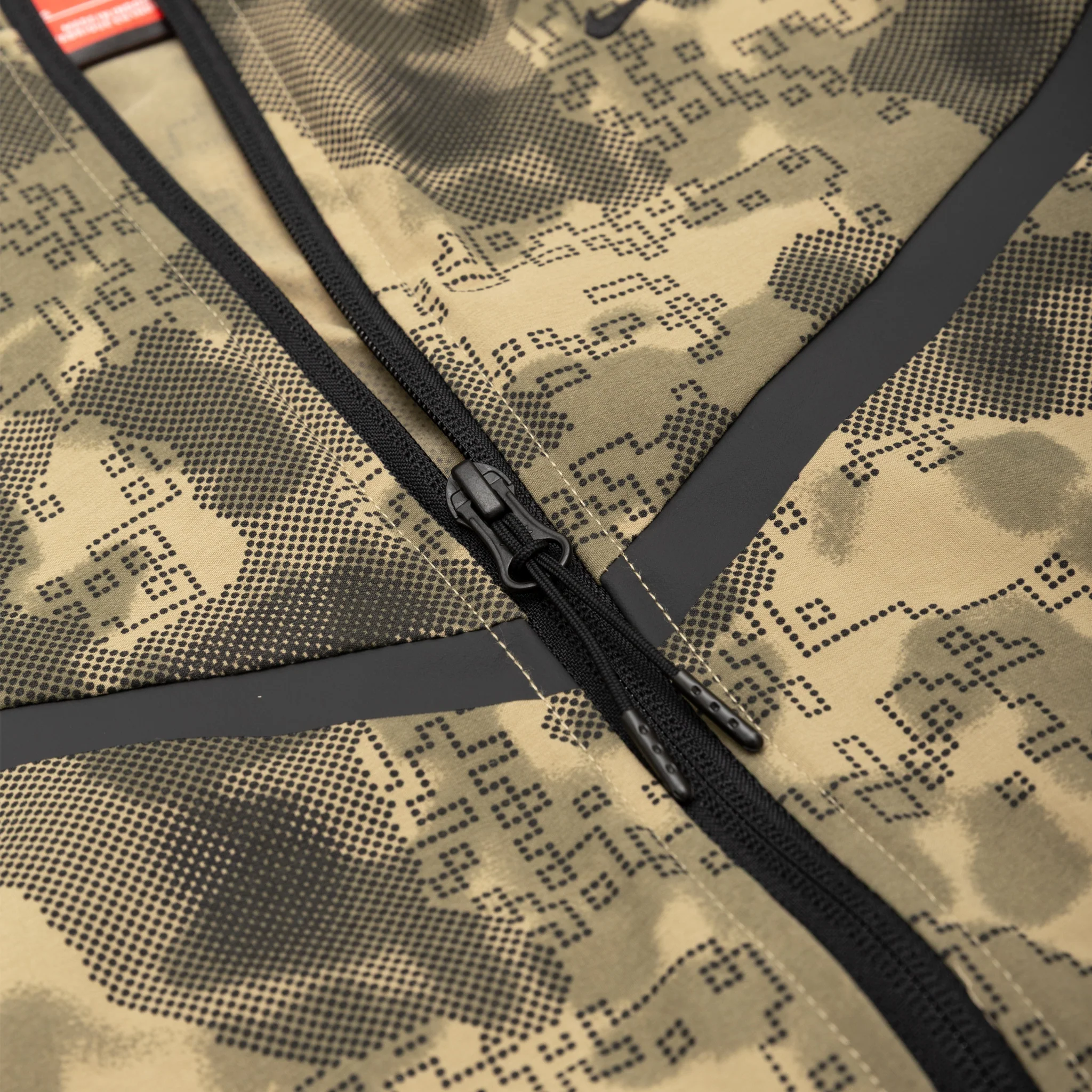 TECH DRI-FIT WOVEN WINDRUNNER OVERSIZED JACKET "CAMO" - Image 3