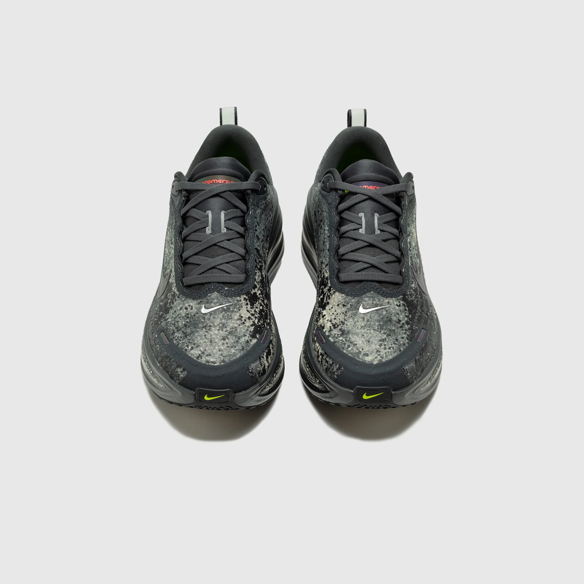 VOMERO PLUS "ANTHRACITE/OATMEAL" - Image 3
