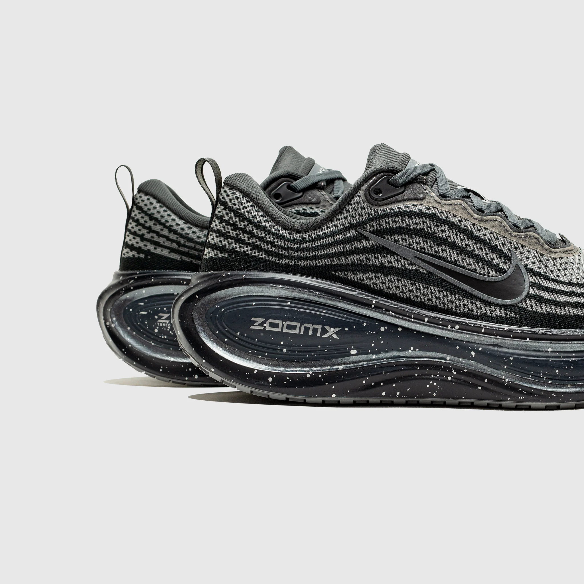 VOMERO PLUS SPECKLE "DARK OBSIDIAN" - Image 5