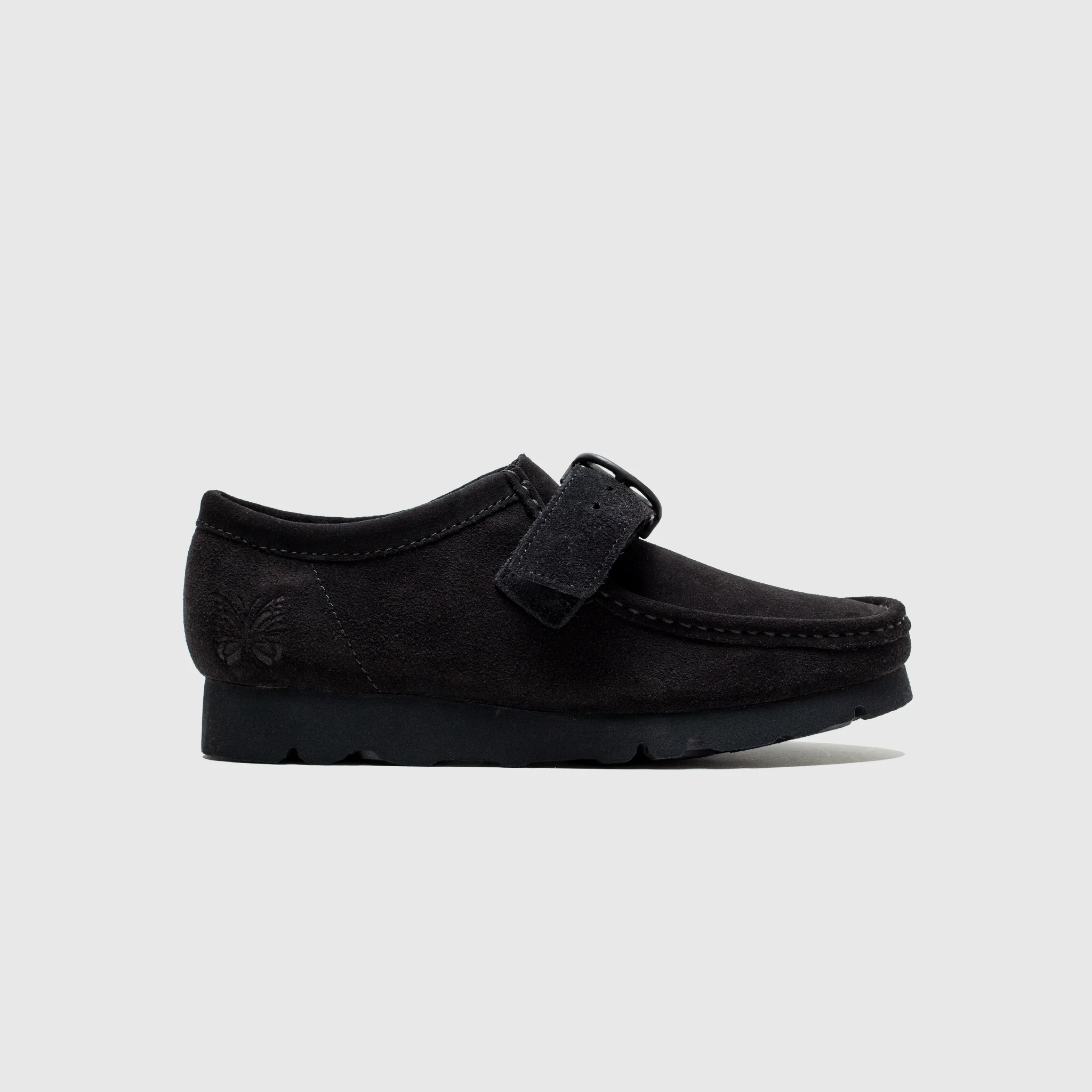 WALLABEE STRAP LOW X NEEDLES