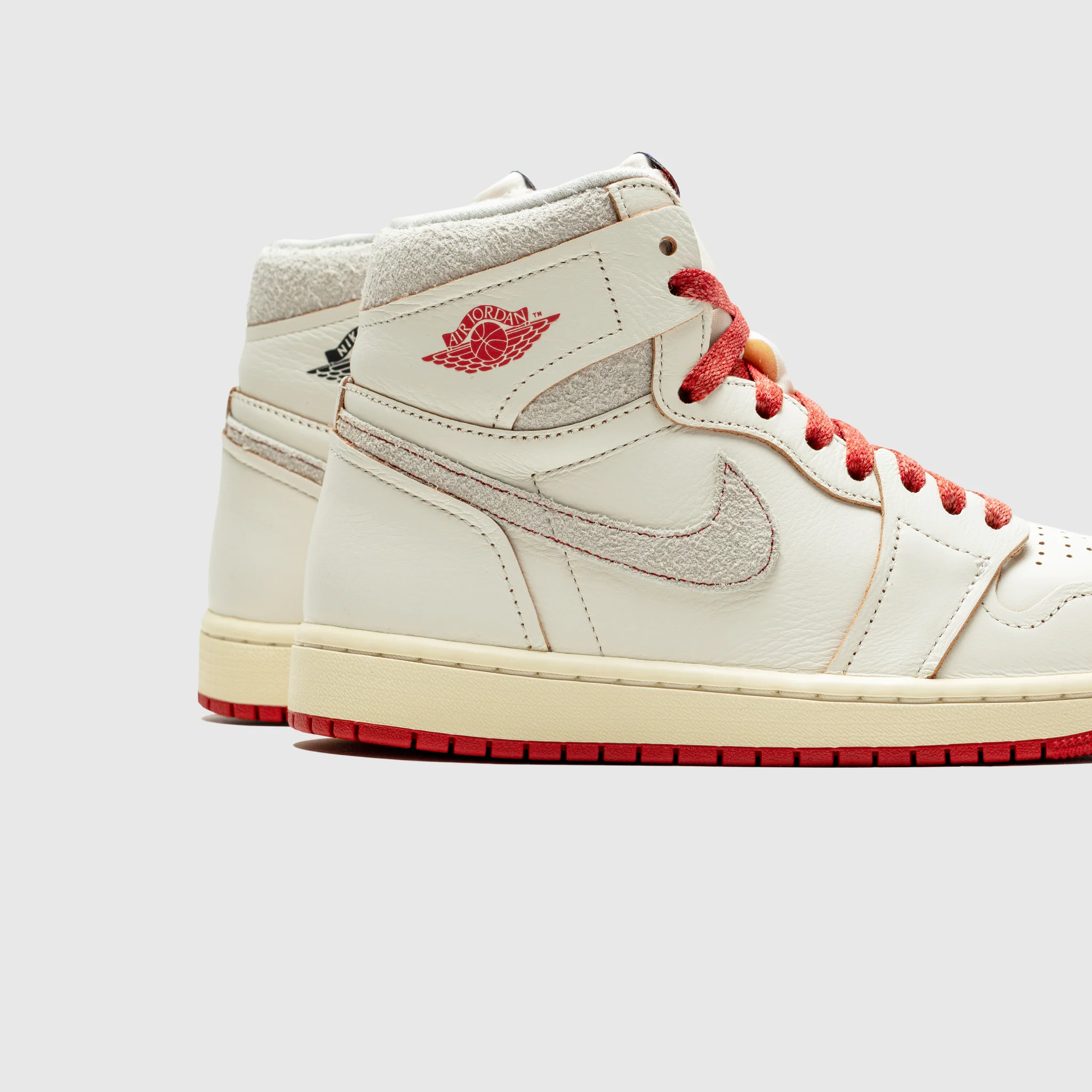 WMNS AIR JORDAN 1 HIGH OG "CINNABAR" - Image 5