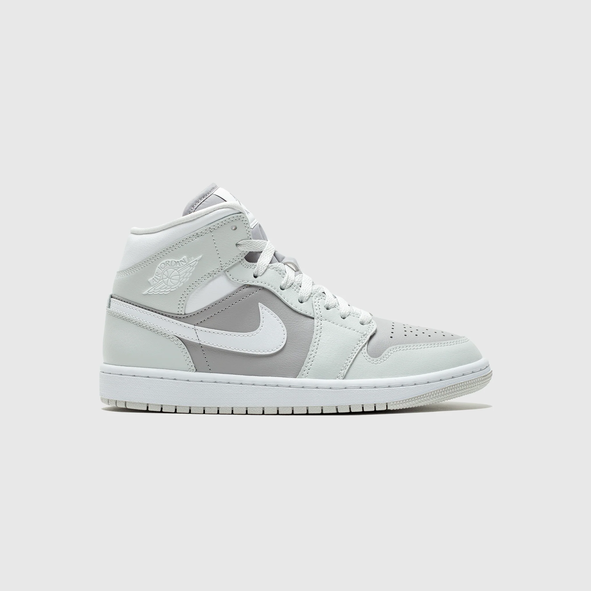 WMNS AIR JORDAN 1 MID "ATMOSPHERE GREY"
