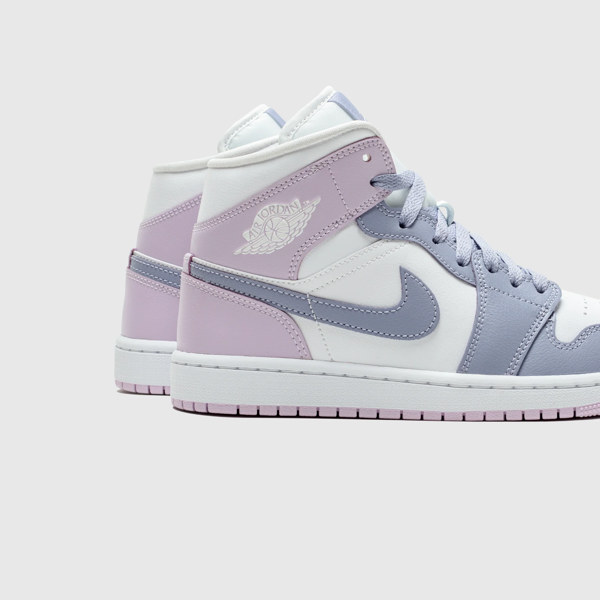 WMNS AIR JORDAN 1 MID "INDIGO HAZE" - Image 5