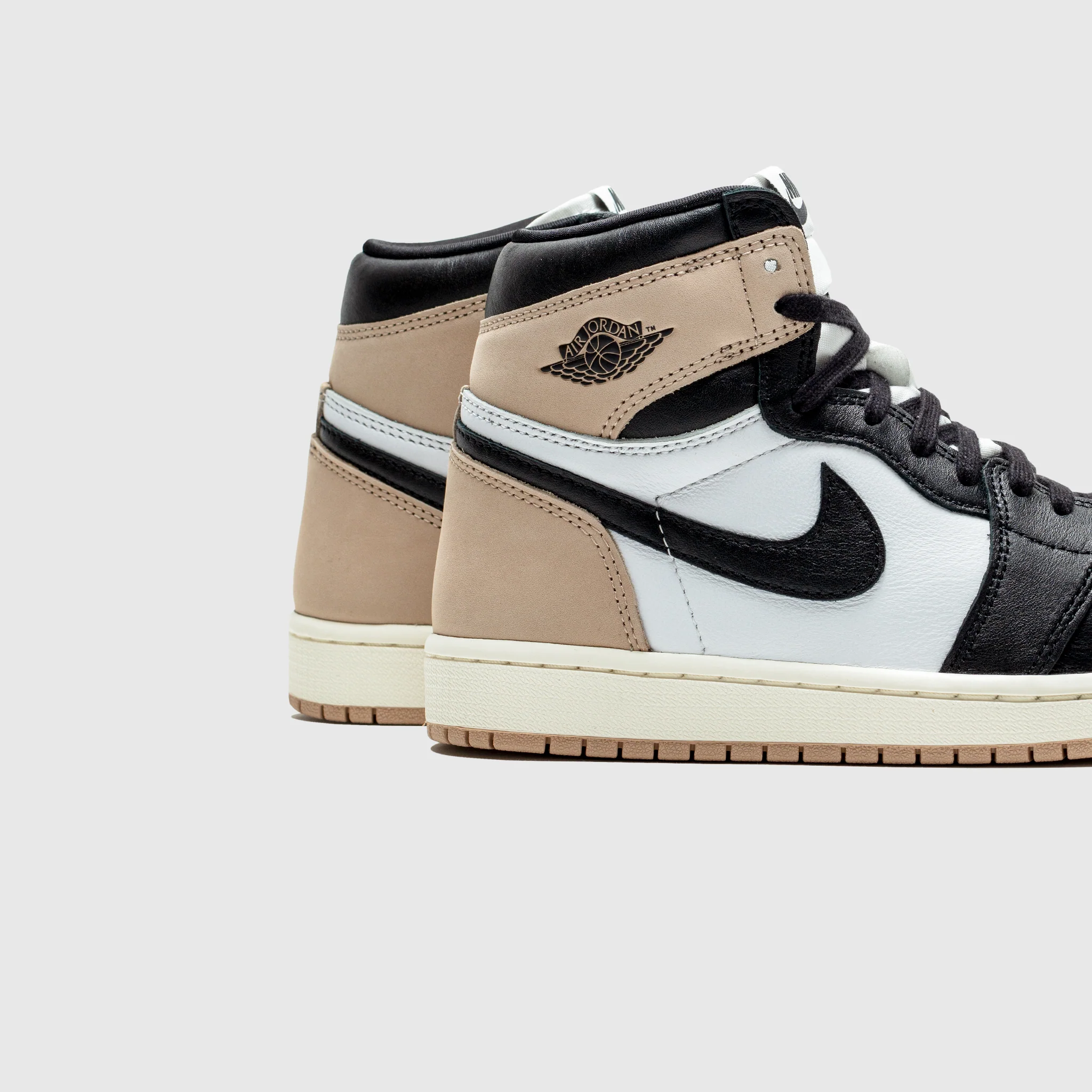 WMNS AIR JORDAN 1 RETRO HIGH OG "LATTE" - Image 5