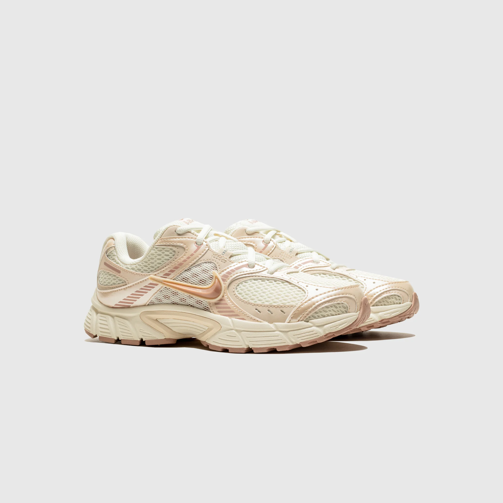 WMNS V5 RNR "SOFT PEARL" - Image 2