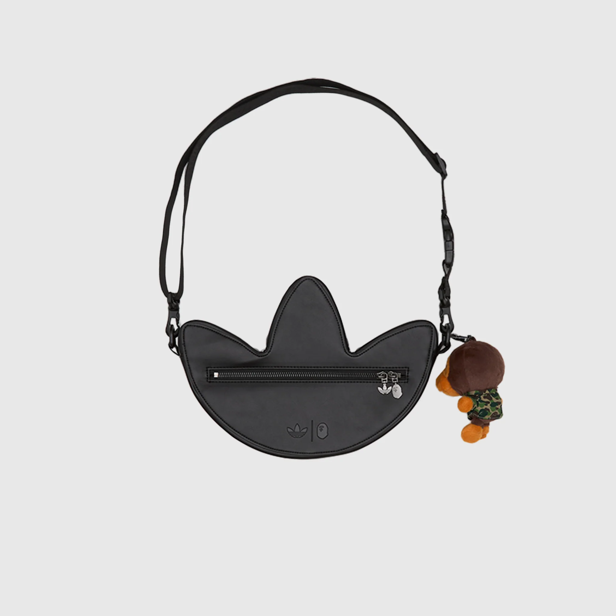 x BAPE TREFOIL SHOULDER BAG "BLACK" - Image 2