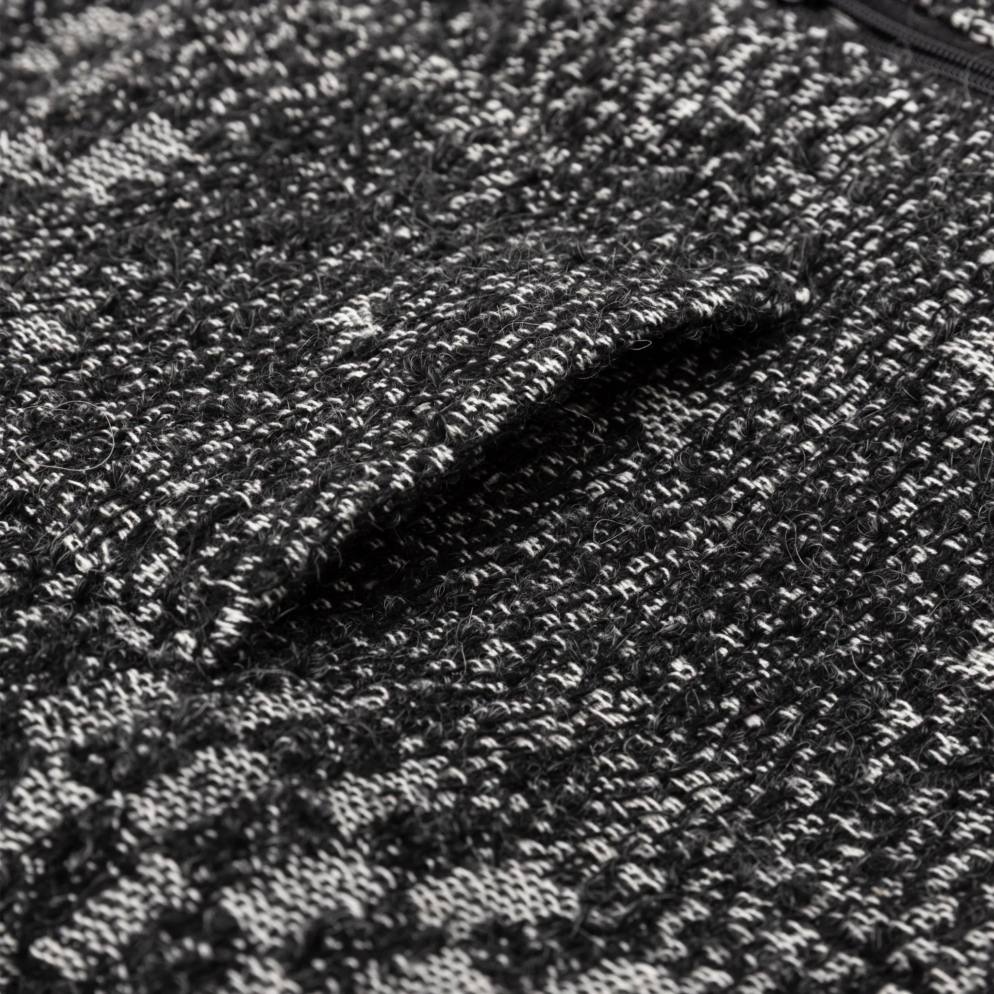 ZIP MOCK NECK - Image 4